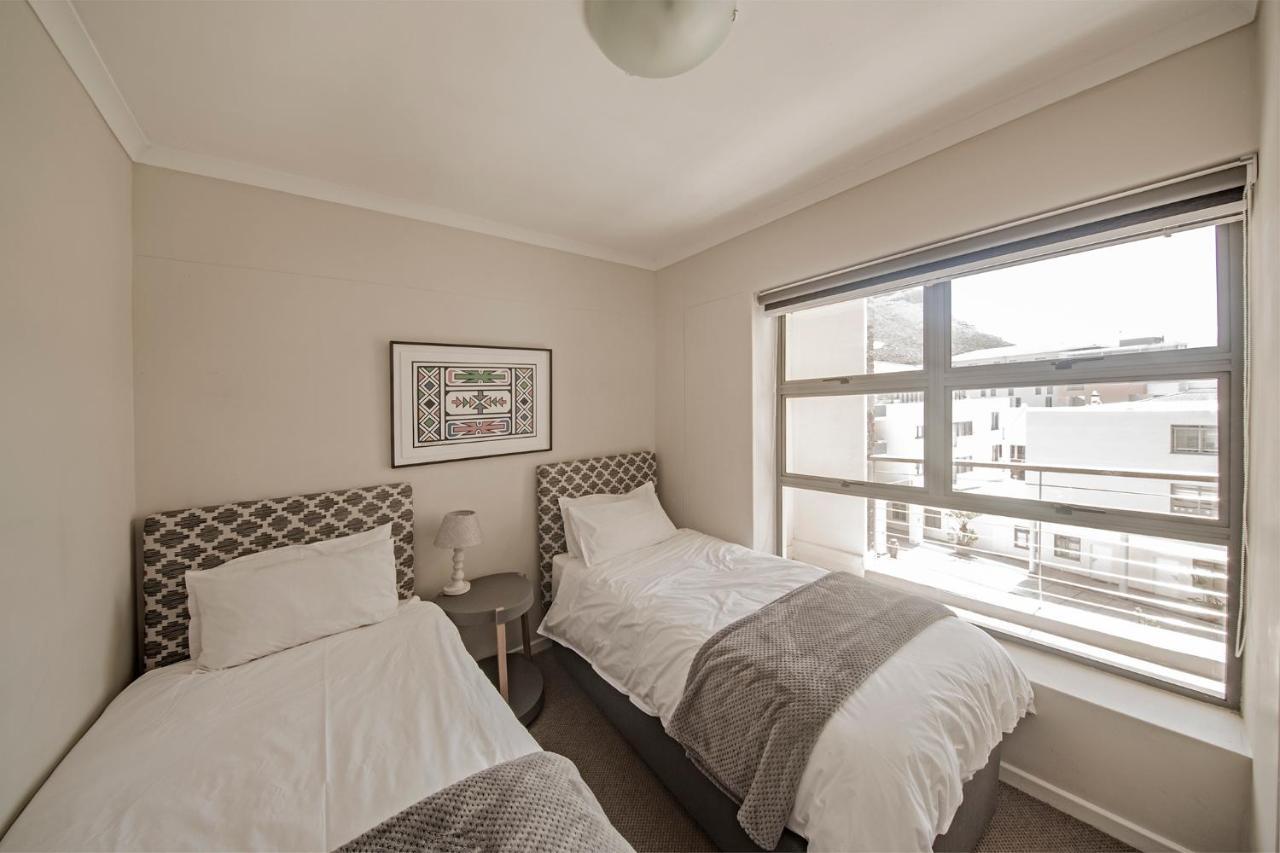 Surferscorner Self Catering Apartments Мюзенберг Екстериор снимка