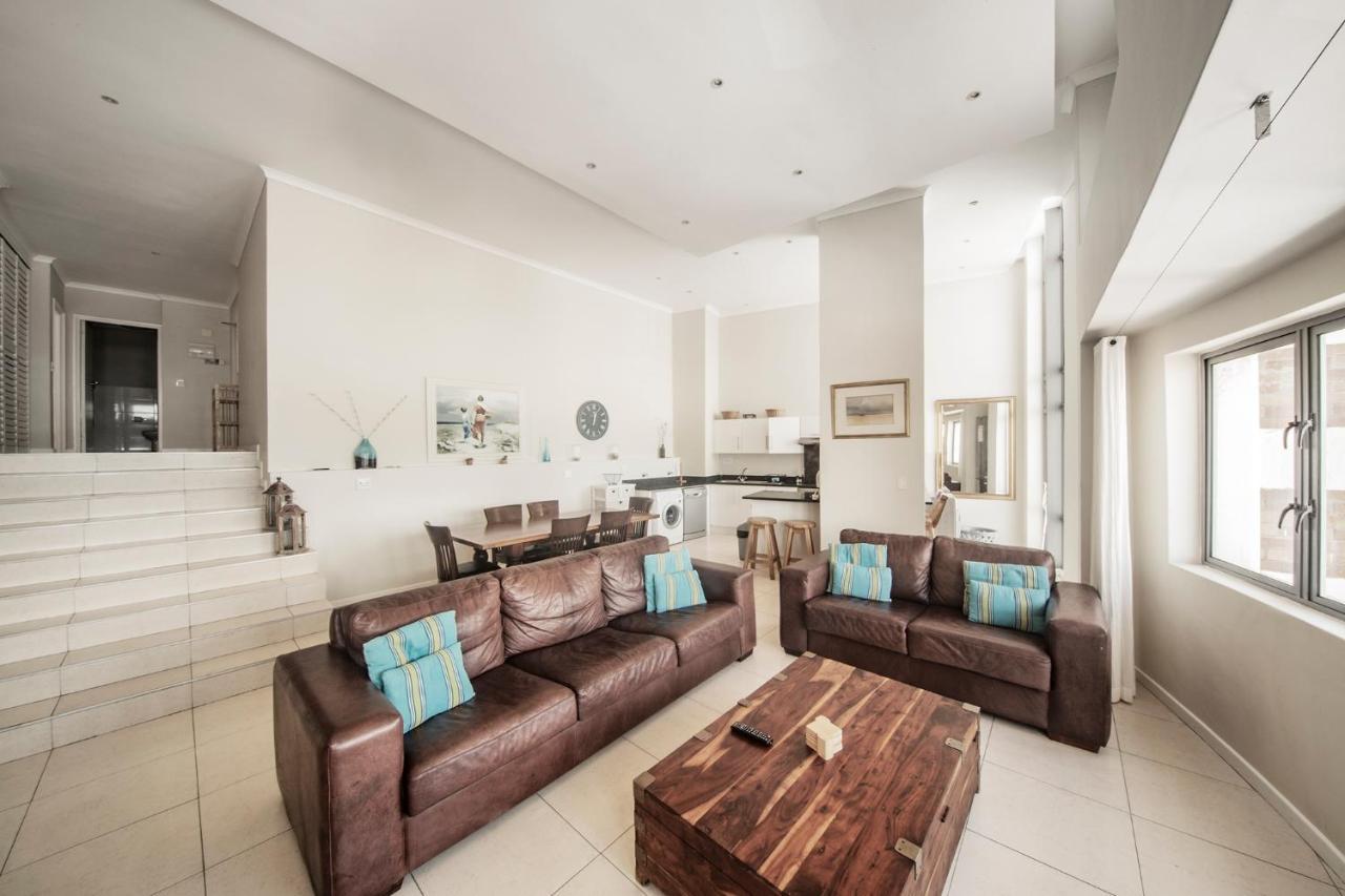 Surferscorner Self Catering Apartments Мюзенберг Екстериор снимка