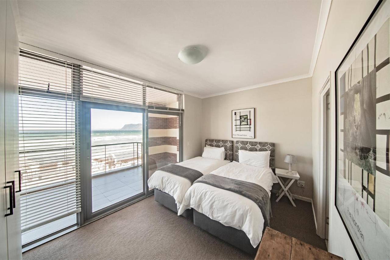 Surferscorner Self Catering Apartments Мюзенберг Екстериор снимка
