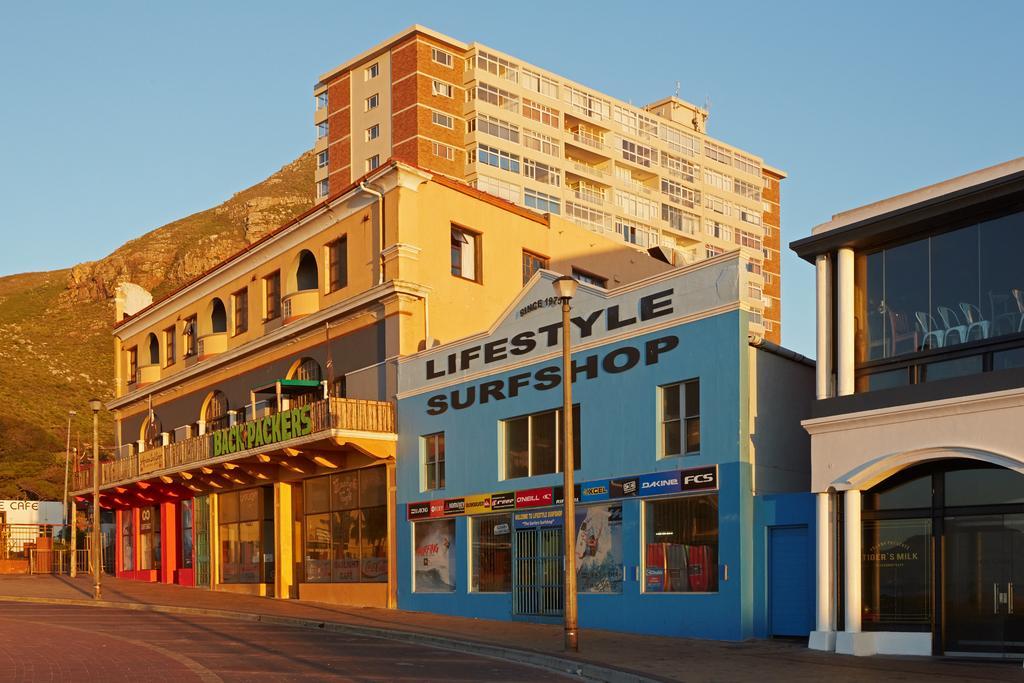 Surferscorner Self Catering Apartments Мюзенберг Екстериор снимка
