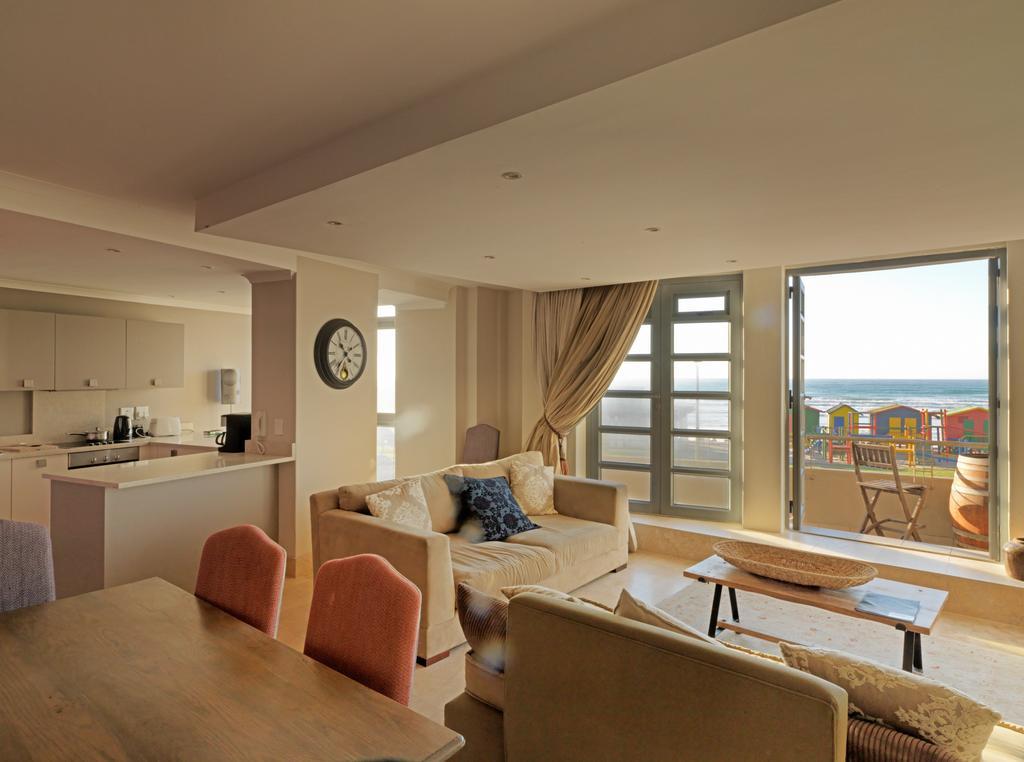Surferscorner Self Catering Apartments Мюзенберг Екстериор снимка