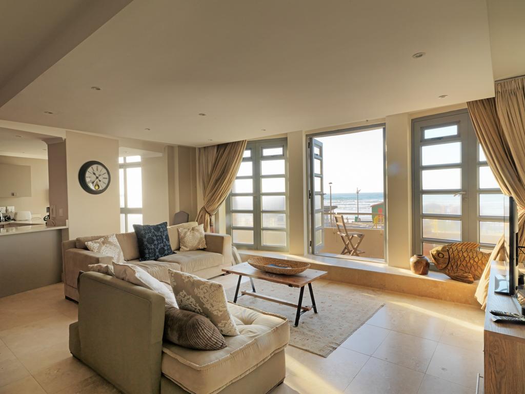 Surferscorner Self Catering Apartments Мюзенберг Екстериор снимка