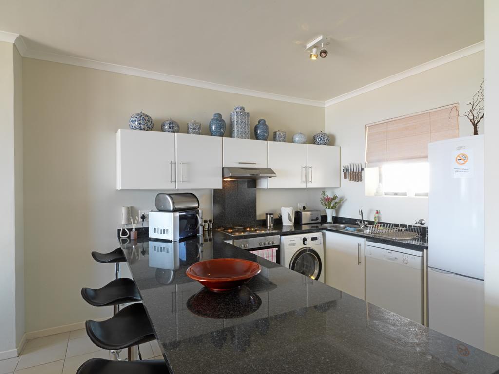Surferscorner Self Catering Apartments Мюзенберг Екстериор снимка