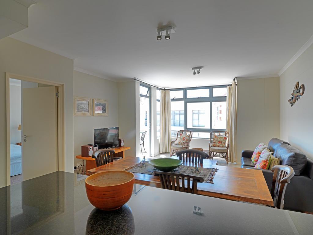 Surferscorner Self Catering Apartments Мюзенберг Екстериор снимка