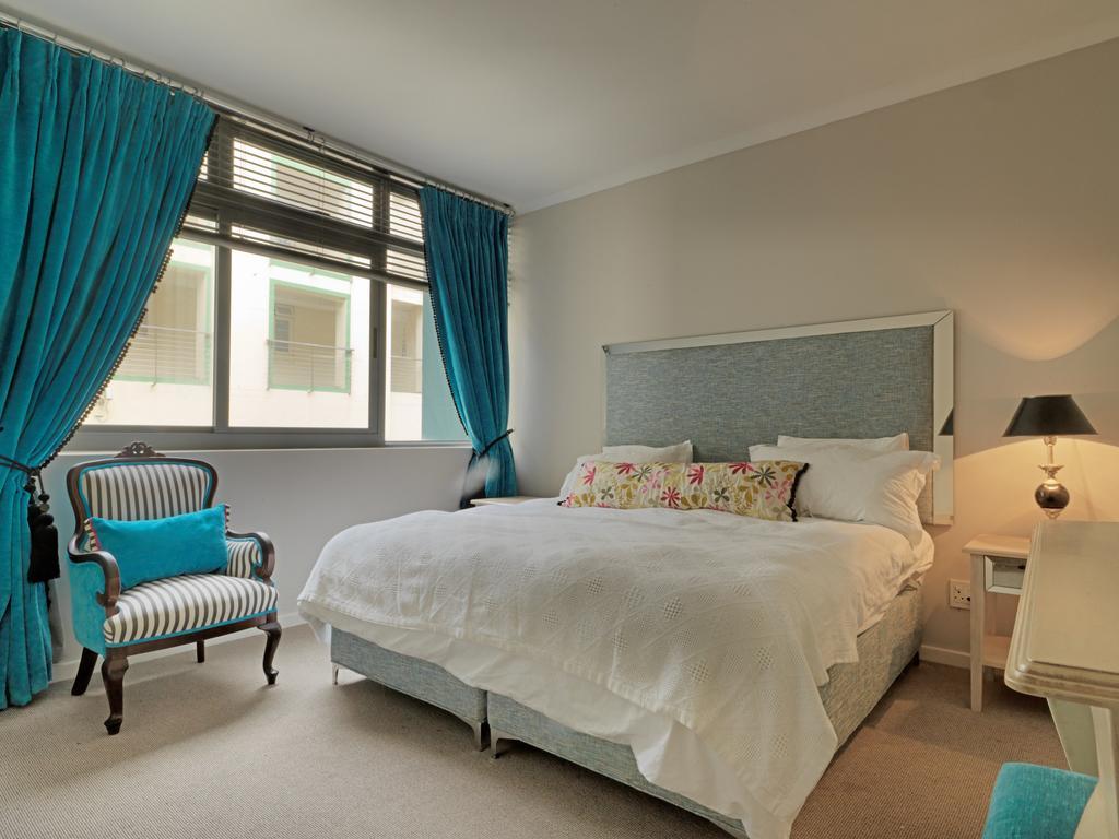 Surferscorner Self Catering Apartments Мюзенберг Екстериор снимка