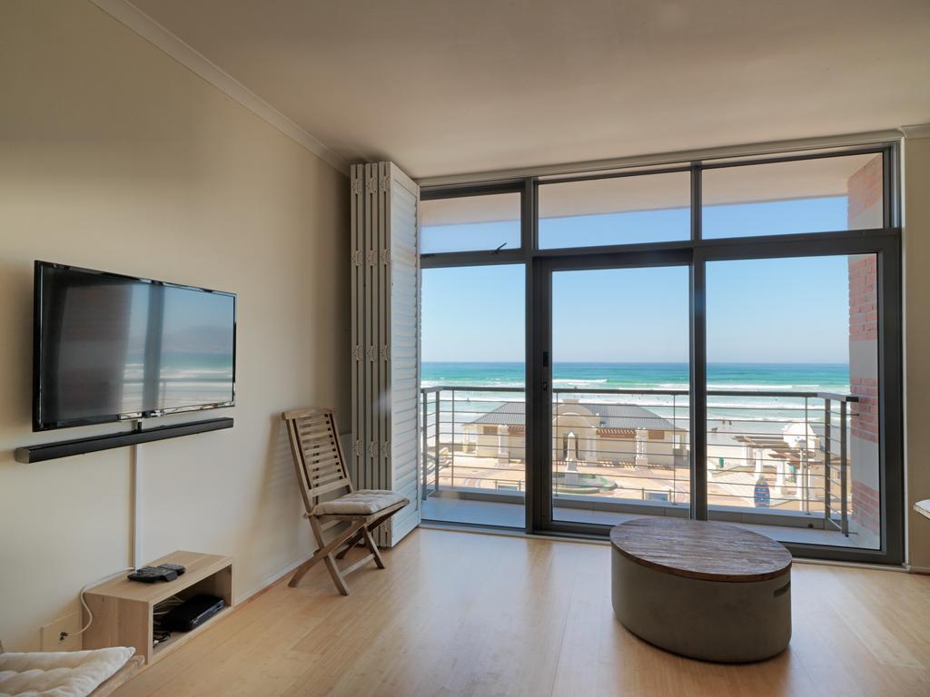Surferscorner Self Catering Apartments Мюзенберг Екстериор снимка