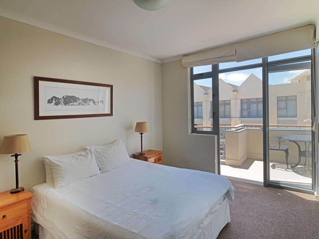 Surferscorner Self Catering Apartments Мюзенберг Екстериор снимка